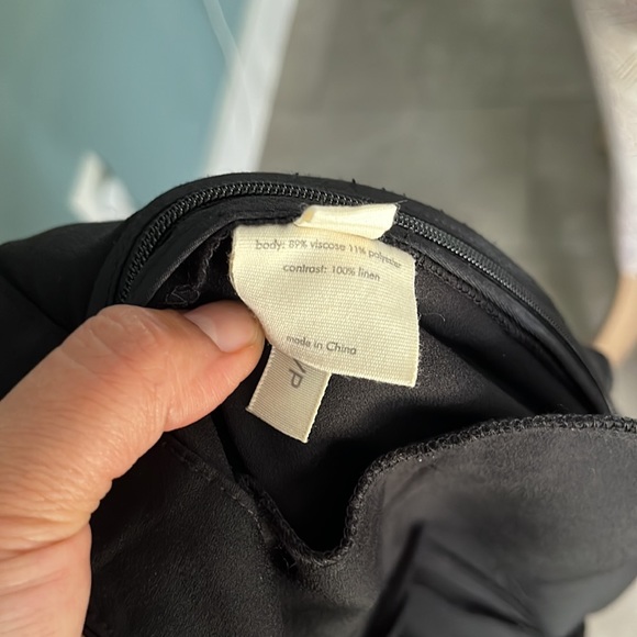 L'Agence Mesh-Hem Flutter Shorts
Size 6 - Picture 13 of 13